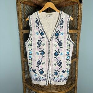 Northern Reflections Cream and Blue Knit Vest